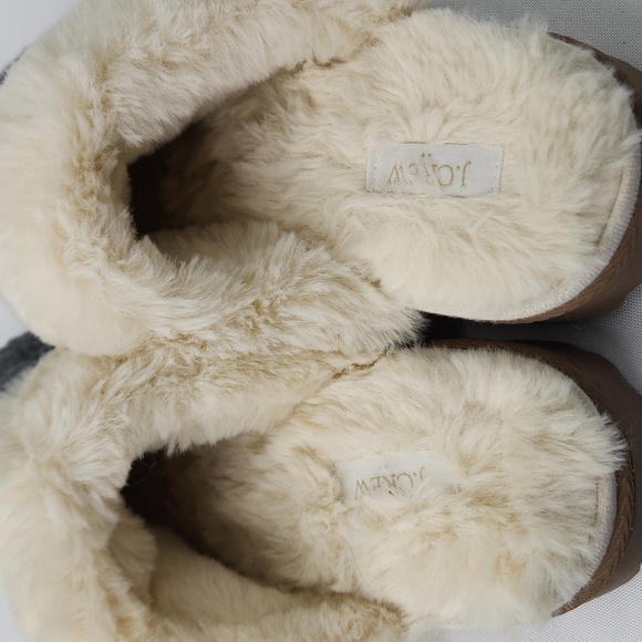 J. CREW Cozy Cable Knit Women's Slippers - Picture 2 of 4